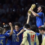 Italian midfielder Gennaro Gattuso (R) c