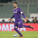 Astori in azione con la Fiorentina