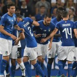 L'esultanza degli azzurri dopo il goal di Bonucci: Francia batte Italia 3 a 1.