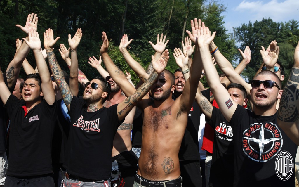 tifosi-milan-milanello-1