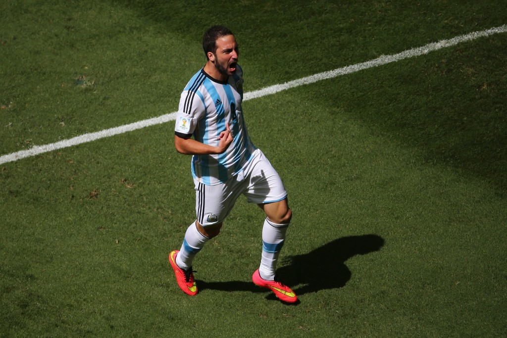I dettagli dell'affare Higuain-Milan.