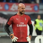 Reina veste la maglia del Milan