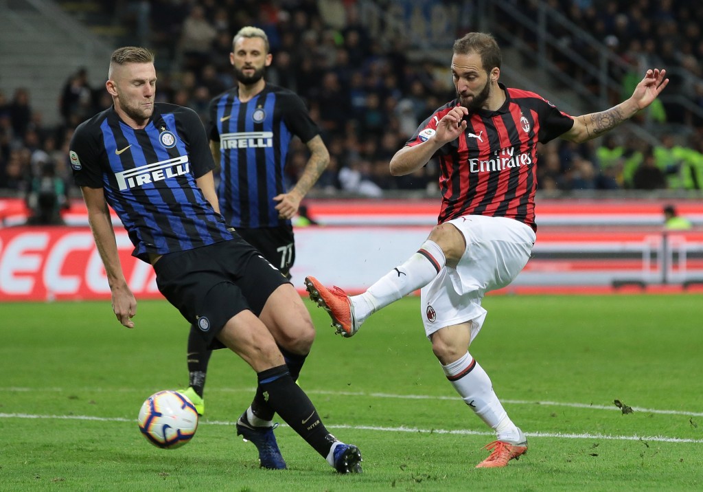 higuain-skriniar-inter-milan.