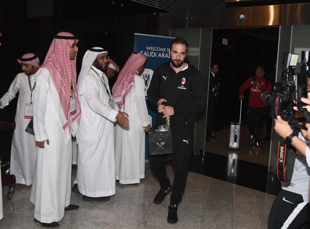 AC Milan Team Arrival - Italian Supercup Previews