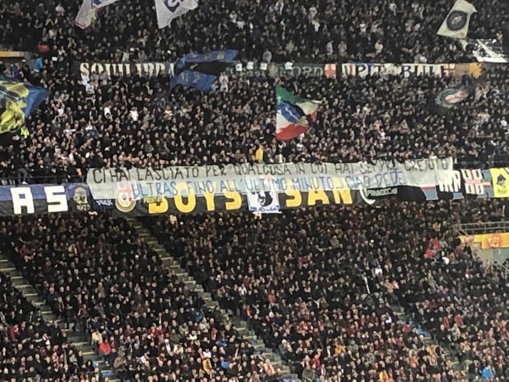 Ci hai lasciato per qualcosa per cui hai sempre creduto. Ultras fino all'ultimo minuto. Ciao Dede