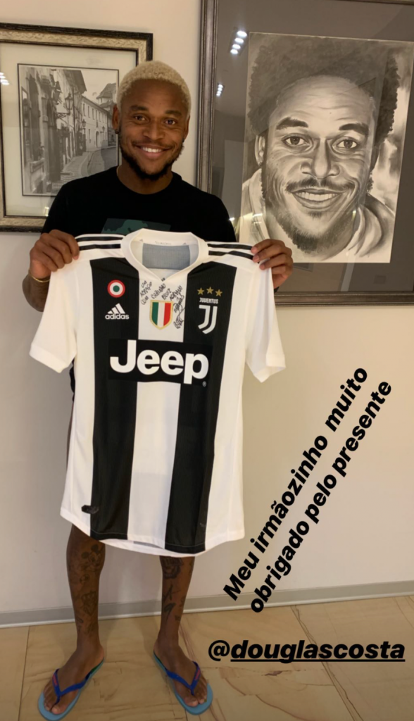 Luiz.Adriano.Instagram.Story.maglia.Juve