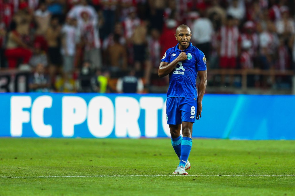 Calciomercato Milan, Brahimi è il primo nome della lista a costo zero