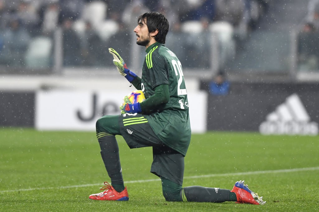 Salta tutto tra Perin e il Benfica