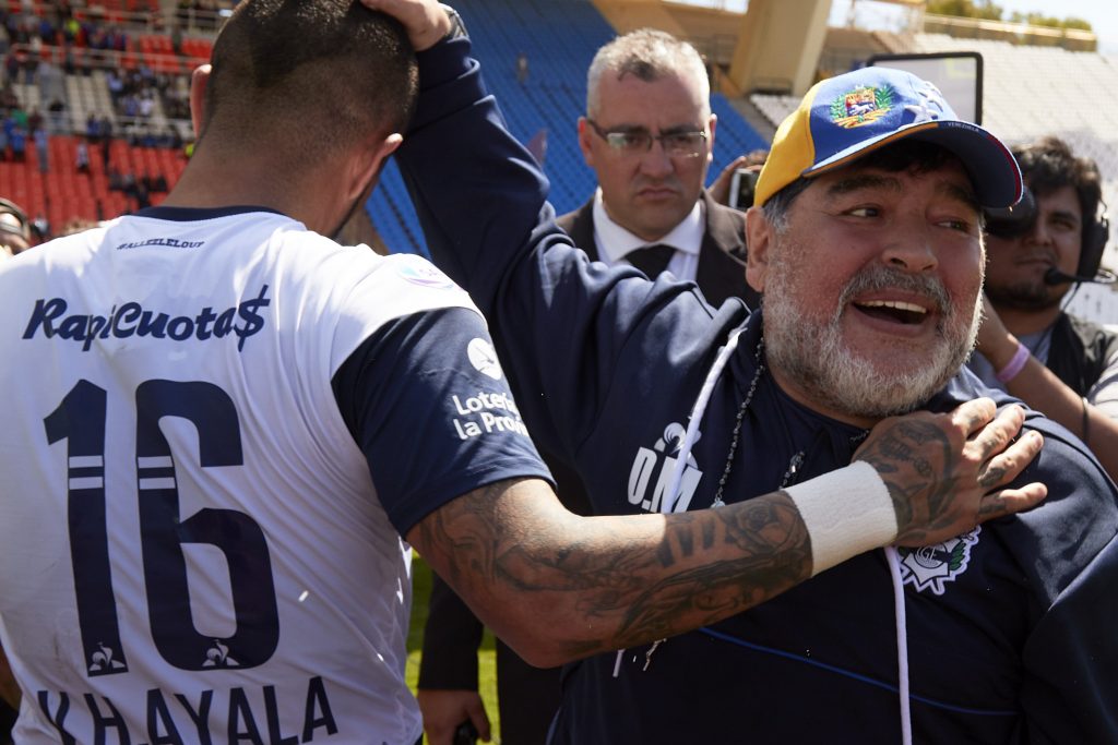 Video, Maradona torna a Rosario