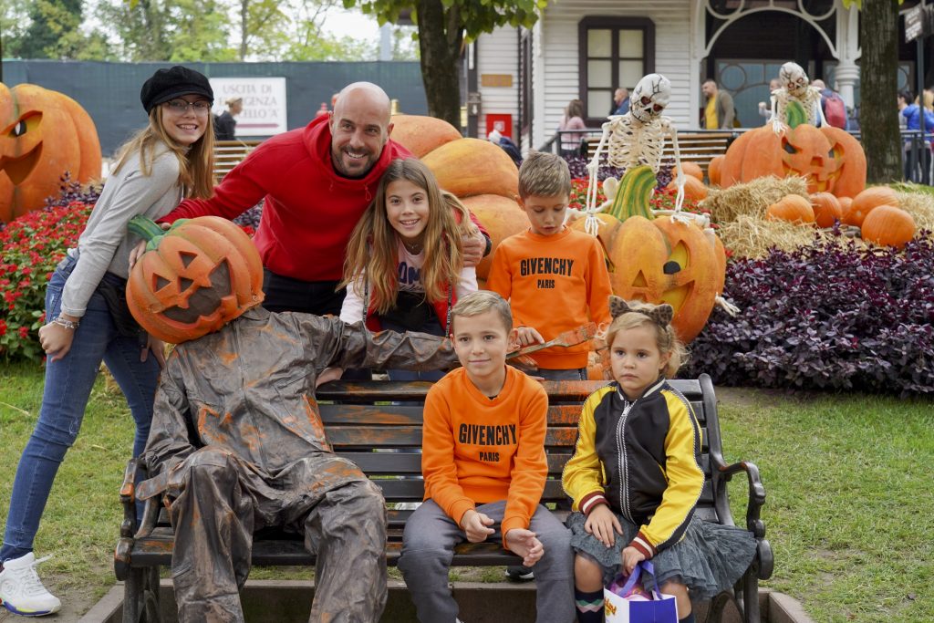 pepe-reina-a-gardaland-2019_3849
