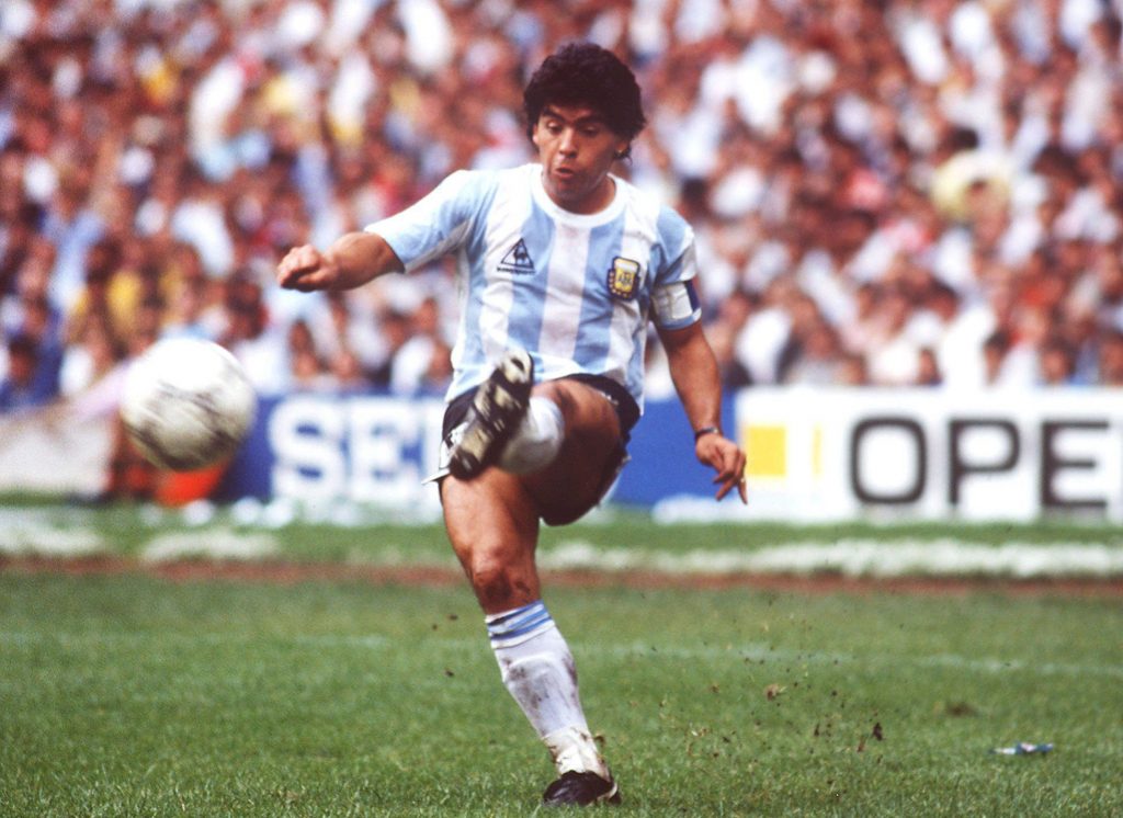 Video: tanti auguri Maradona