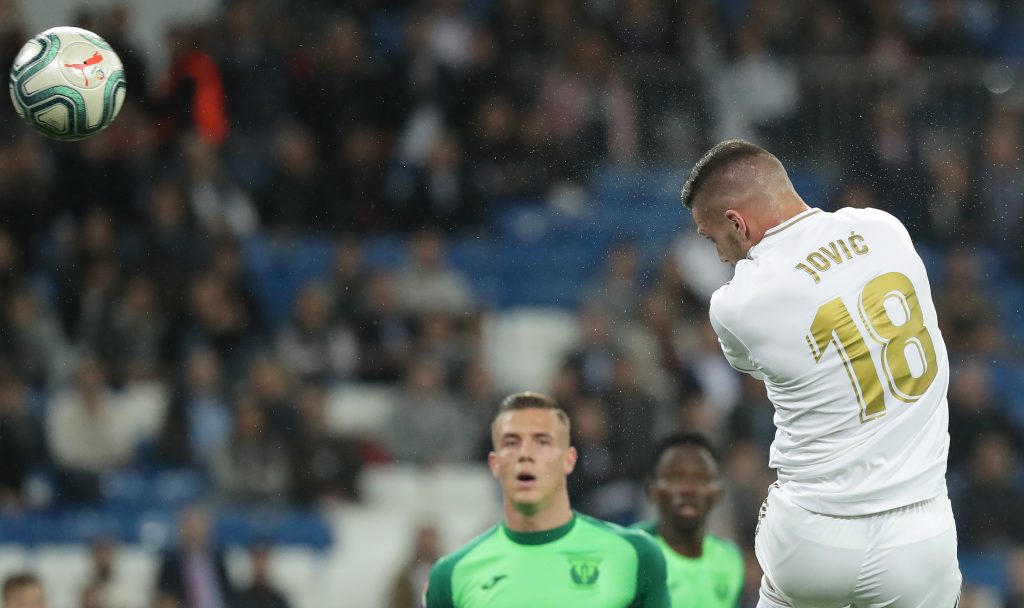 Luka Jovic con la maglia del Real Madrid