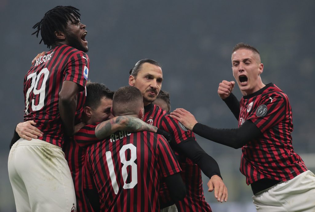 I giocatori del Milan festeggiano dopo un gol