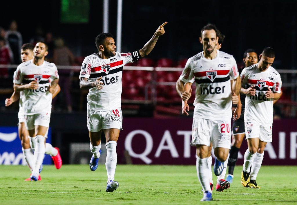 Dani Alves, Notizie Milan