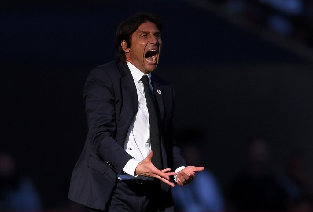 Notizie Milan - L'Inter vira su Kantè e Paredes