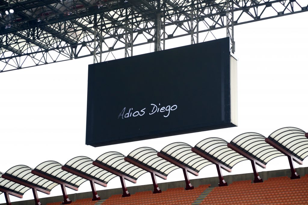 Milan-Fiorentina, tributo a Maradona