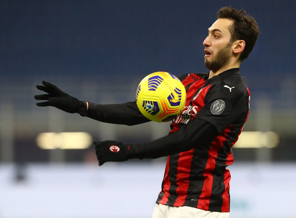Hakan Calhanoglu centrocampista classe '94 del Milan