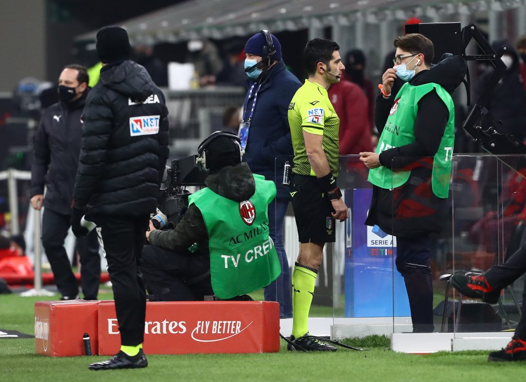 L'arbitro Maresca di Napoli al VAR di San Siro