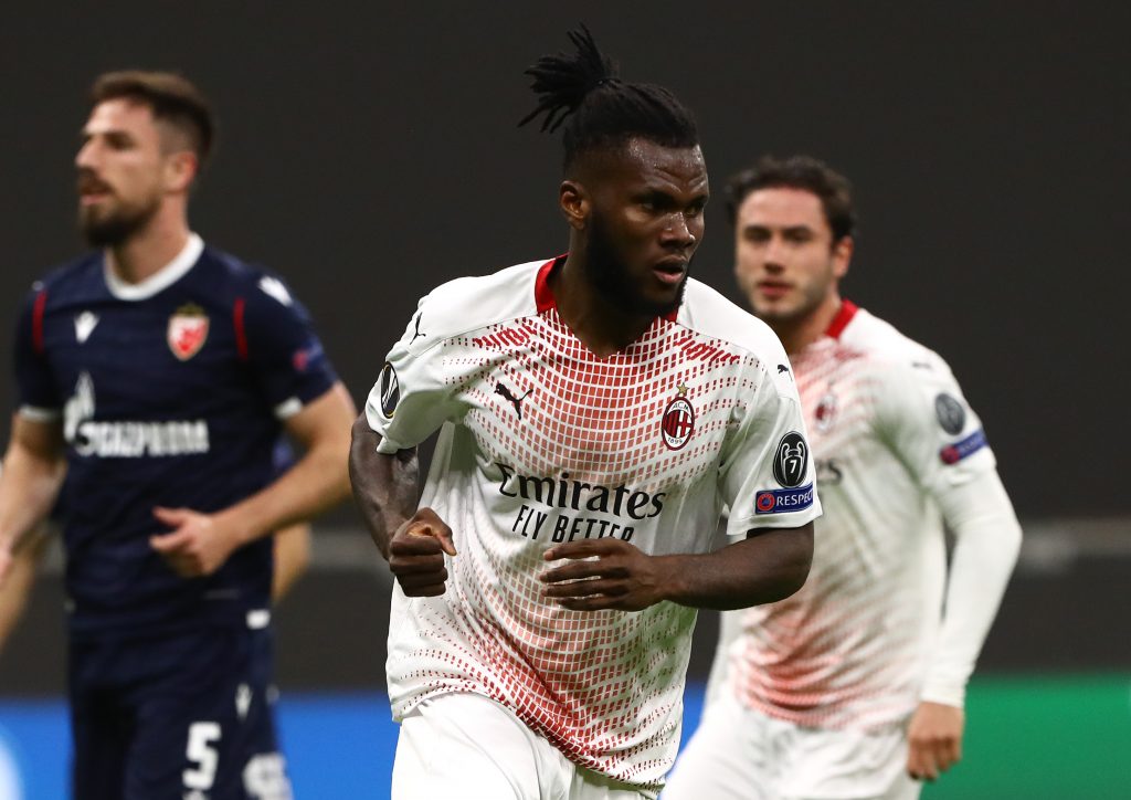Franck Kessié esulta dopo il calcio di rigore segnato alla Stella Rossa