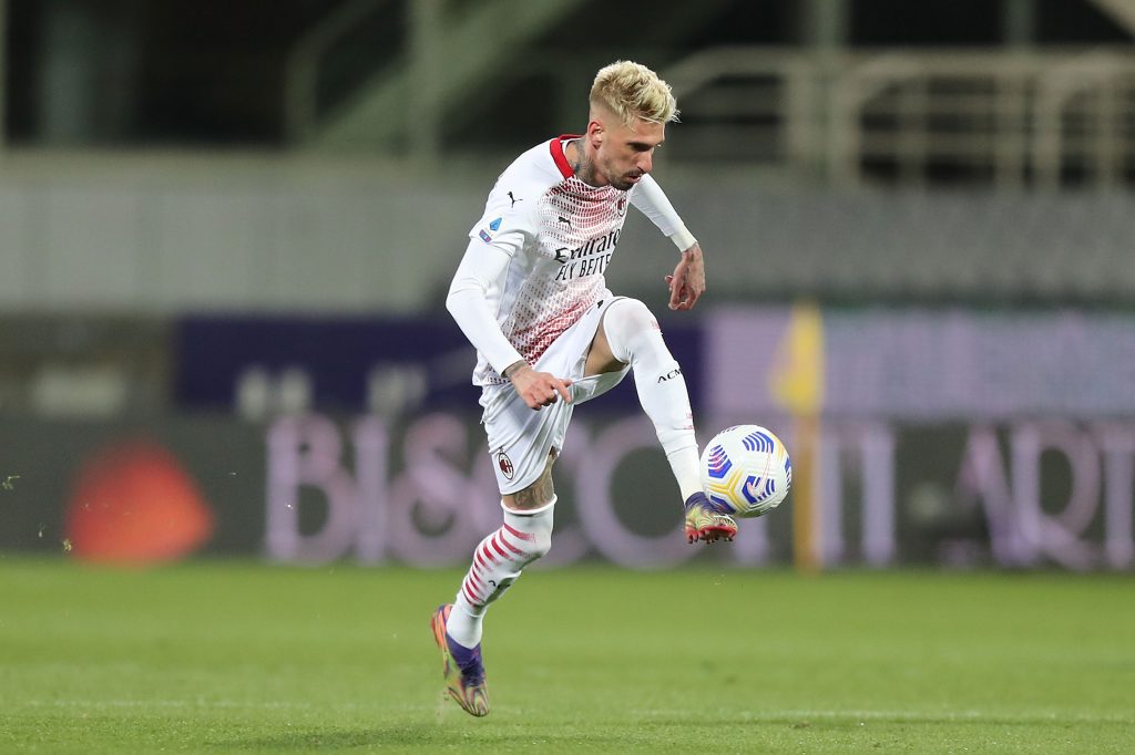 Samu Castillejo con la maglia del Milan