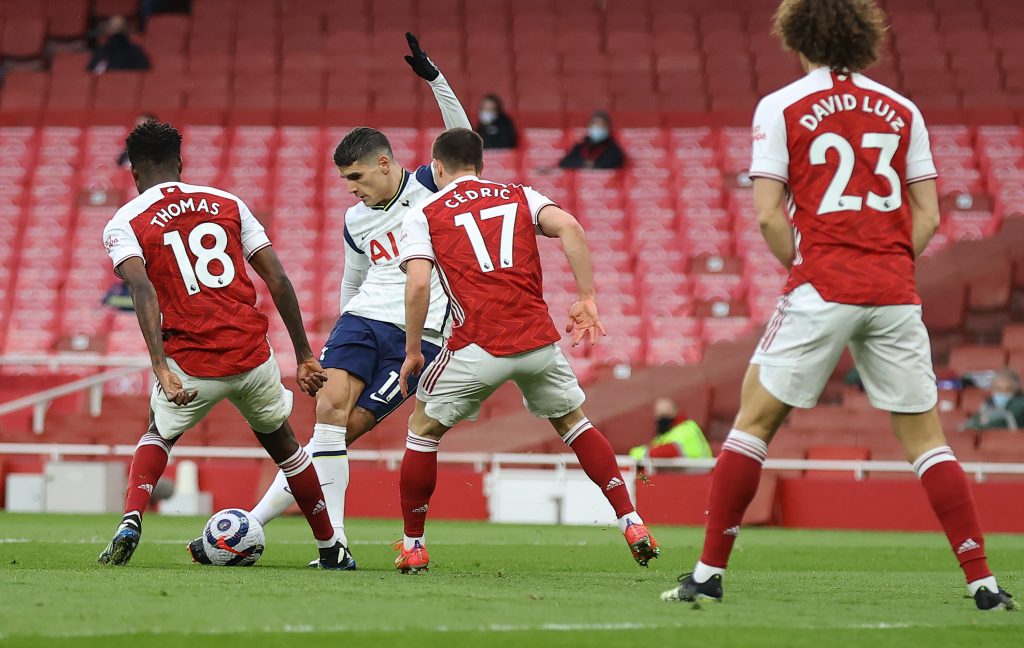 Il gol di Erik Lamela in rabona nel derby di Londra contro l'Arsenal
