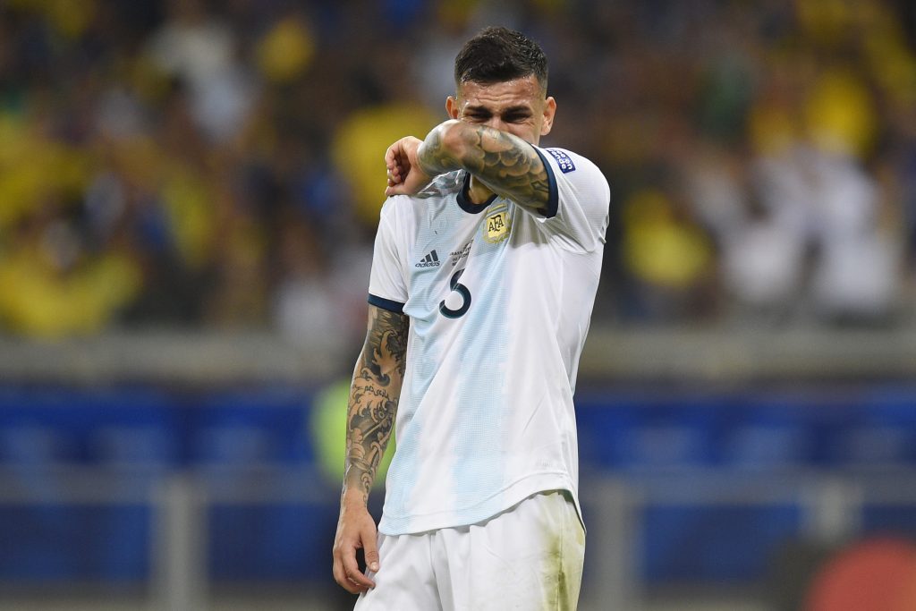 Leandro Paredes con la maglia dell'Argentina
