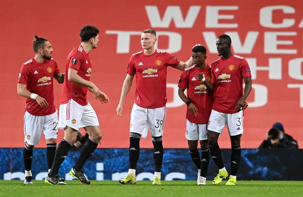 Il Manchester United esulta al goal di Amad Diallo