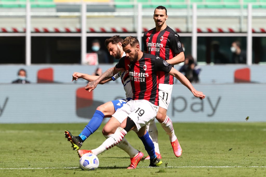 Theo Hernandez e Bereszynski in azione durante Milan-Samp
