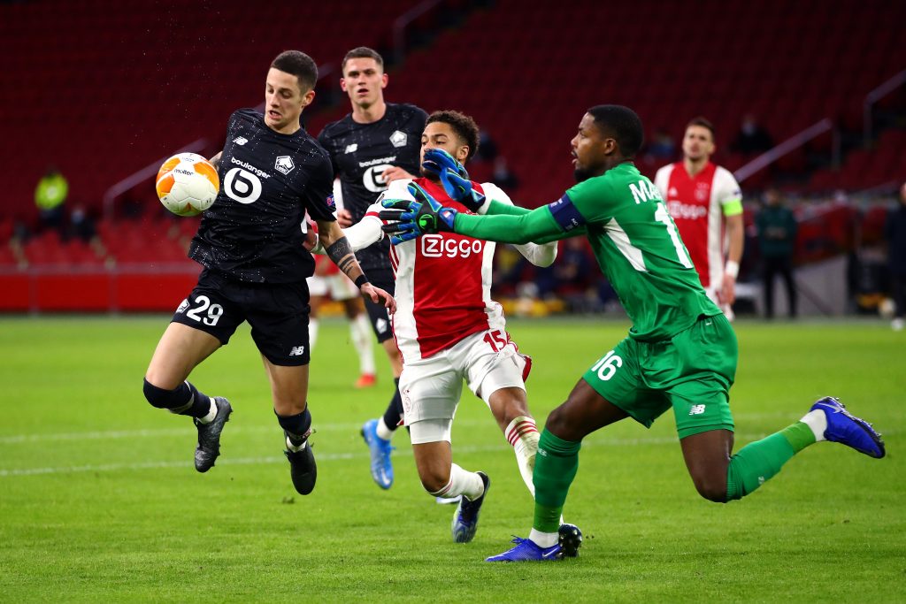 Maignan in azione con la maglia del Lille