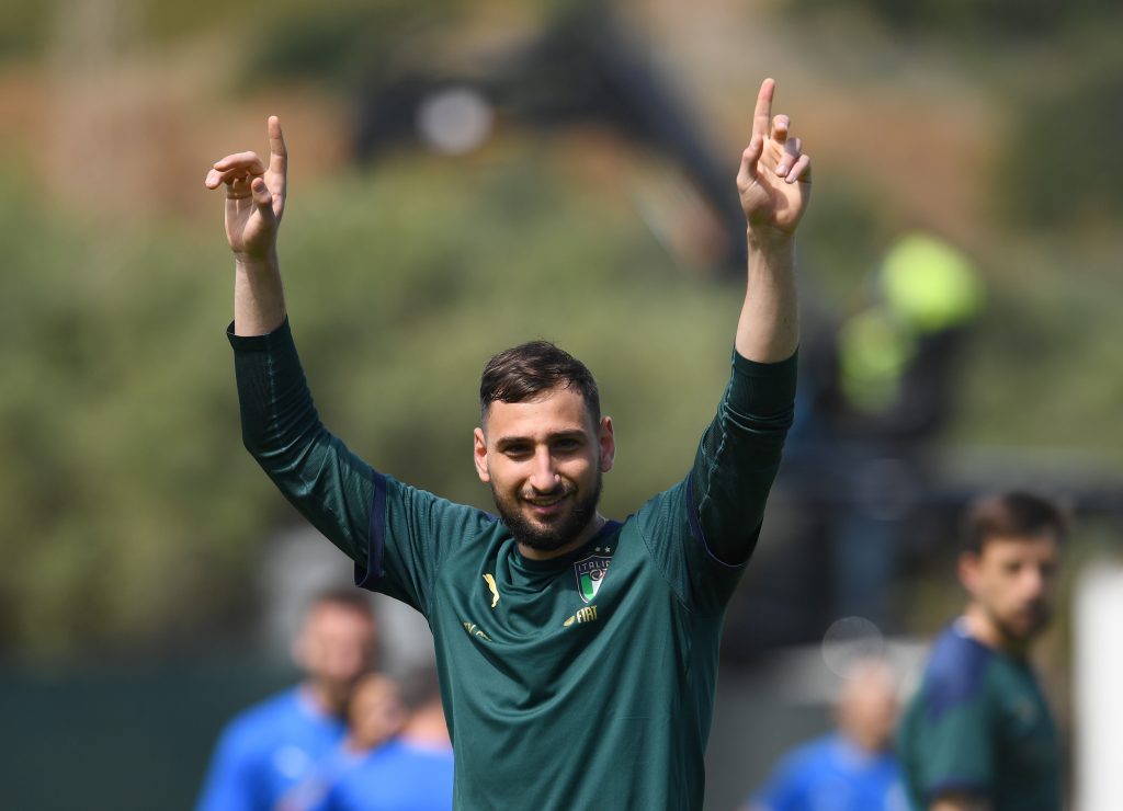 Gigio Donnarumma si allena con la Nazionale italiana.