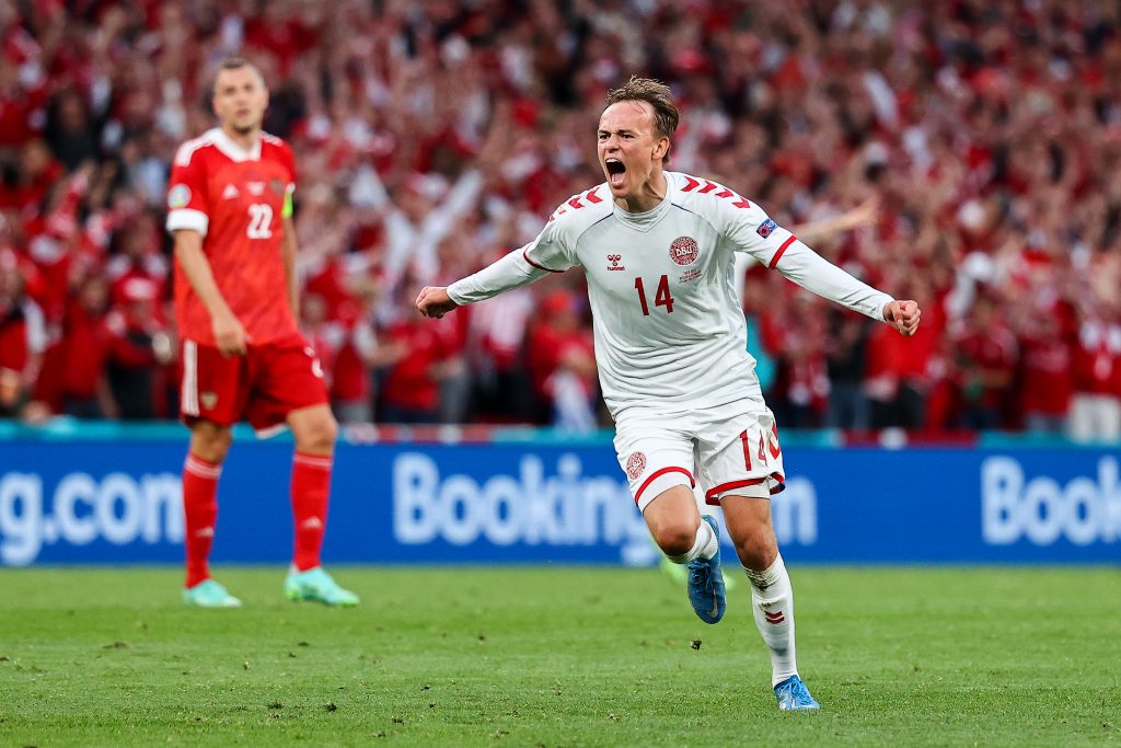 Mikkel Damsgaard obiettivo di mercato del Milan
