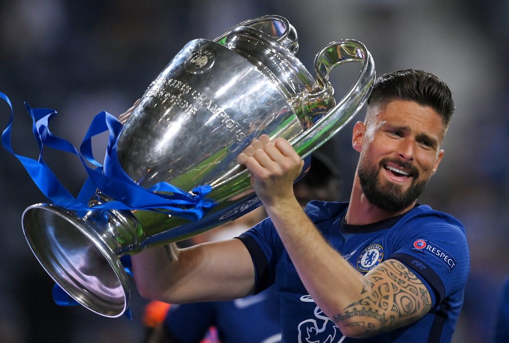 Giroud, ex attaccante del Chelsea e nuovo calciatore del Milan, con la Champions League