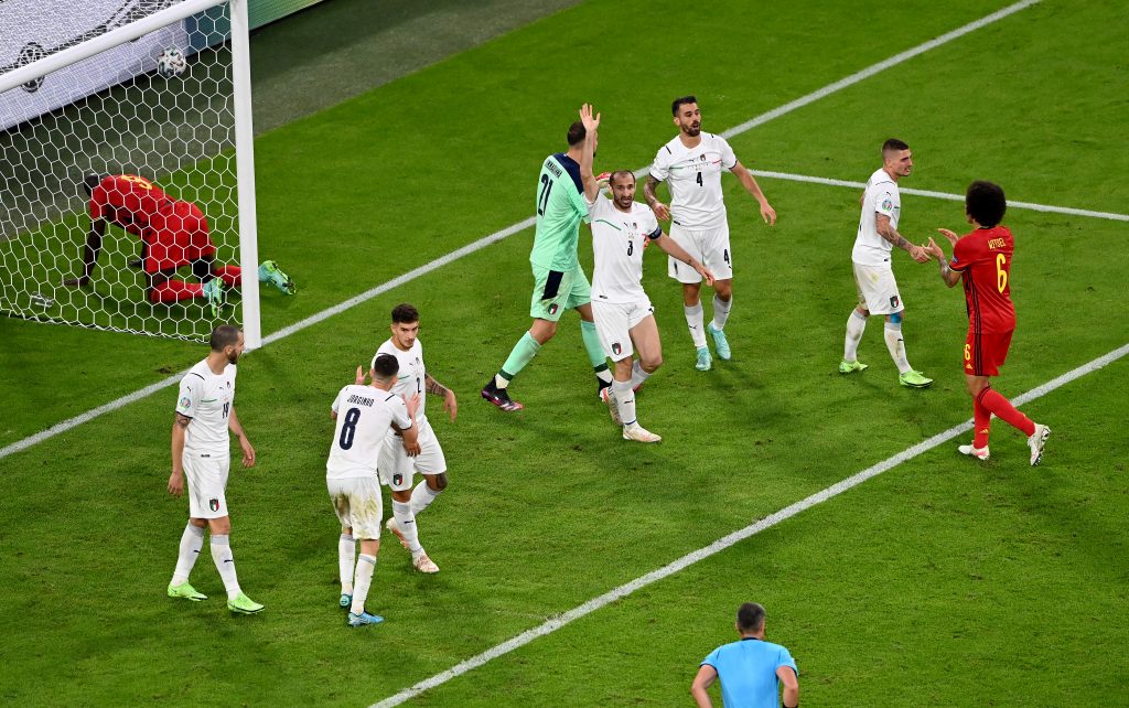 La retroguardia italiana durante la sfida contro il Belgio.