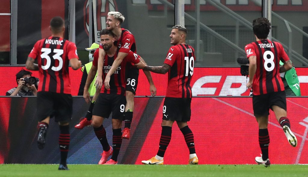 Festa Milan dopo il gol di Giroud