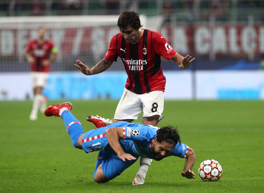 Sandro Tonali a contrasto
