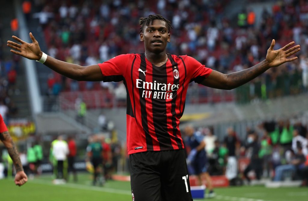 Rafael Leao festeggia il gol contro la Lazio