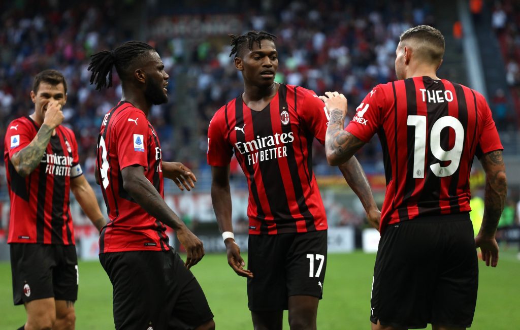 Festa MIlan dopo un gol siglato nel confronto diretto contro la Lazio di Maurizio Sarri.