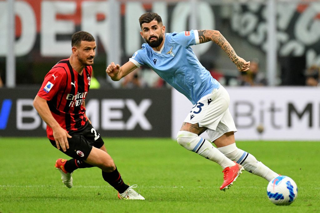 Alessandro Florenzi affronta Elseid Hysaj.