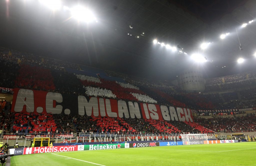 Coreografia rossonera prima di Milan-Atletico Madrid