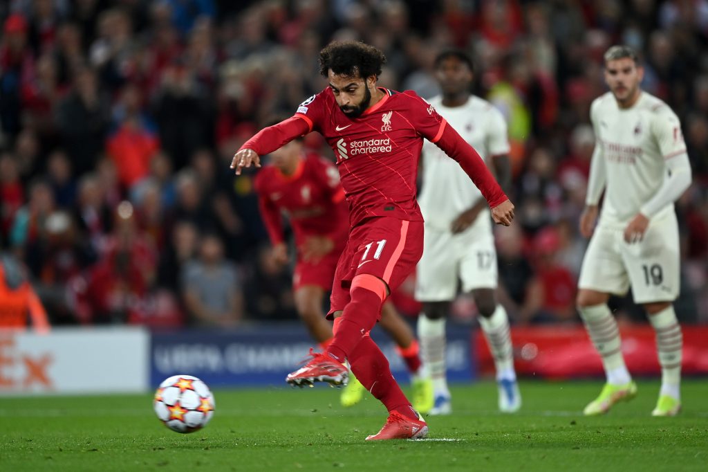 Salah sbaglia il rigore nel primo tempo.