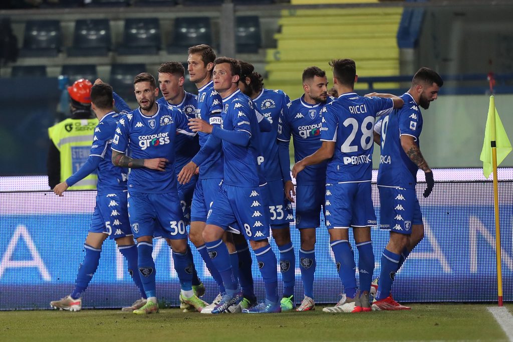 L'Empoli esulta dopo il gol segnato al Milan.