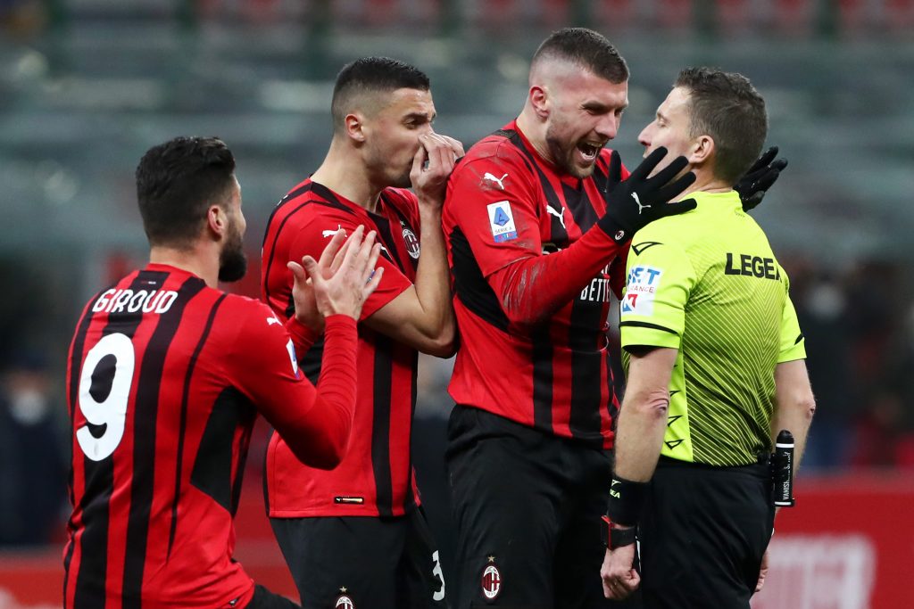 Il Milan a colloquio con Serra