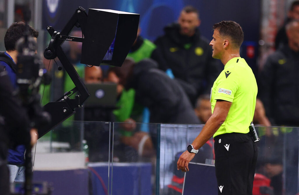 AC Milan v FC Internazionale: Semi-Final First Leg - UEFA Champions League