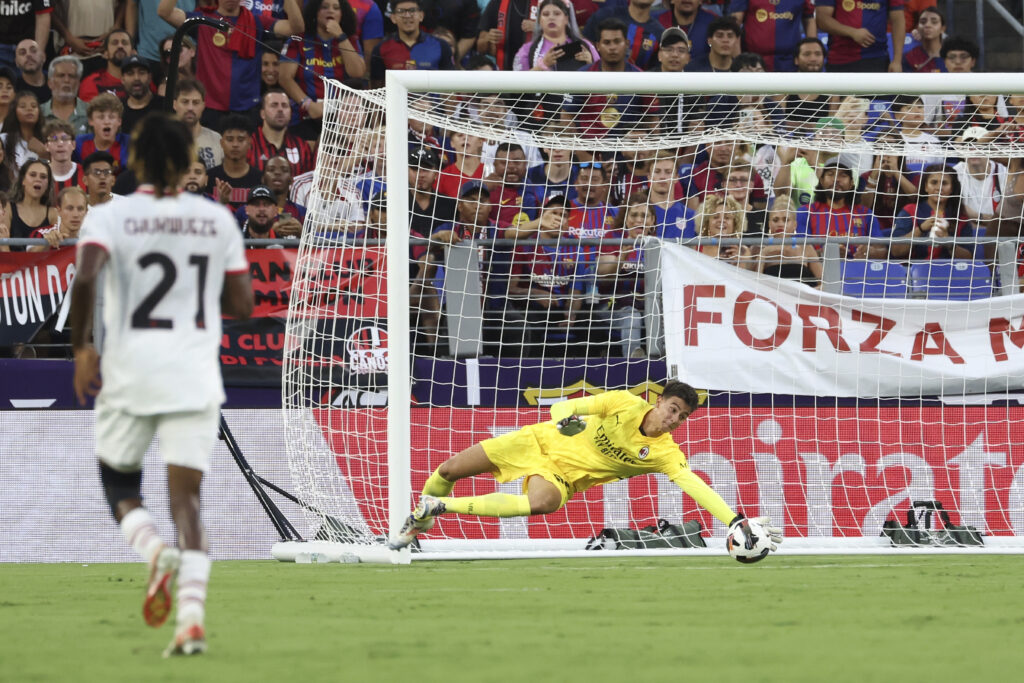 FC Barcelona CF v AC Milan - Pre-Season Friendly