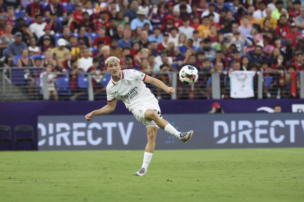 FC Barcelona CF v AC Milan - Pre-Season Friendly